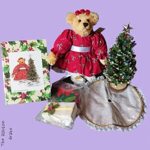 Ashton drake bear Eddie in december with christmas tree & gifts